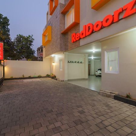Reddoorz Near Taman Makam Pahlawan Cikutra Hotell Bandung Eksteriør bilde